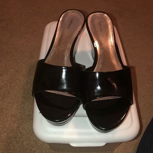 Black patent leather wedge sandals